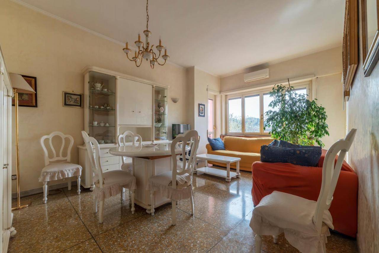 Monteverde Roomy Apartment Sun And Flowers Roma Exterior foto