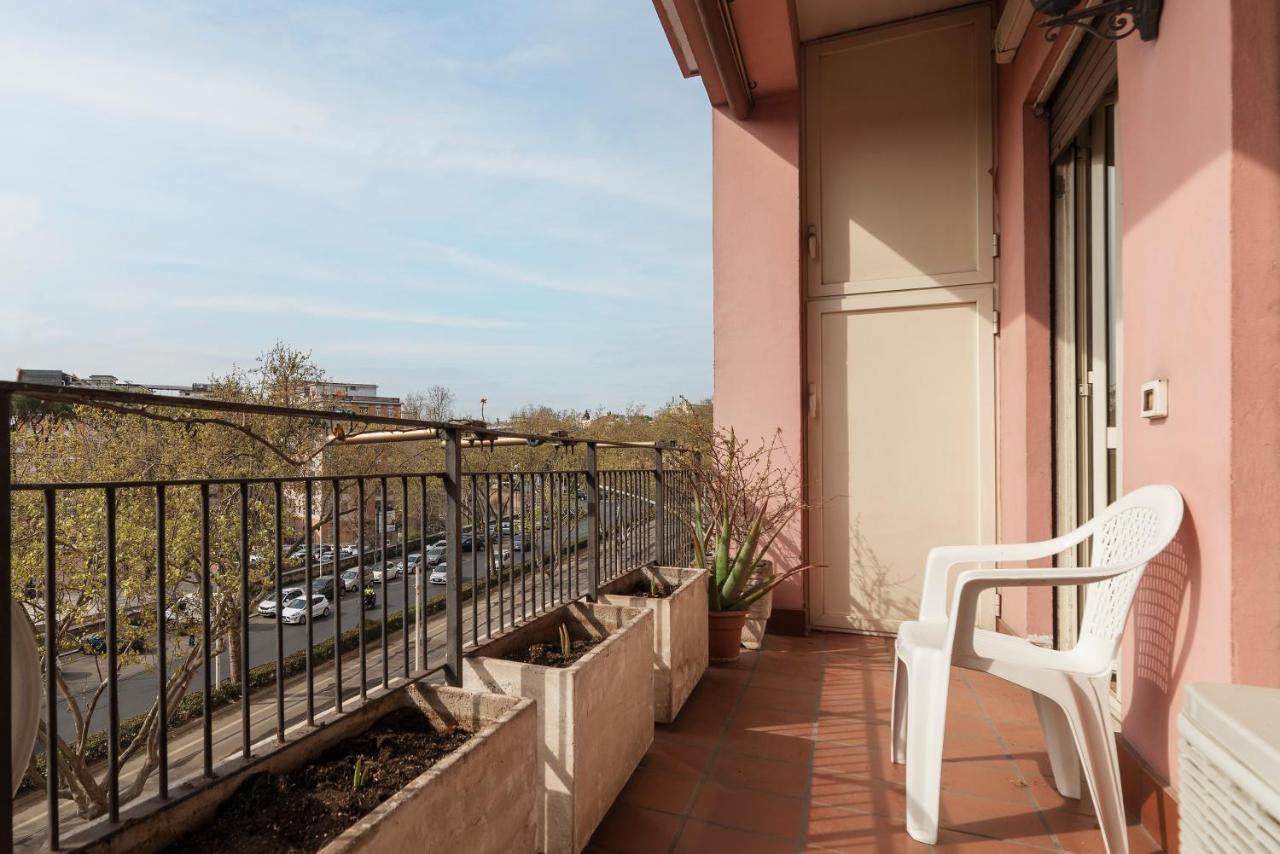 Monteverde Roomy Apartment Sun And Flowers Roma Exterior foto