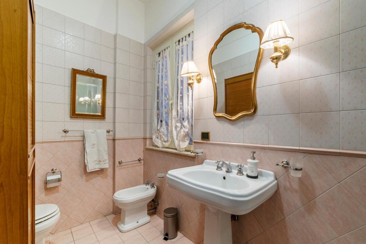 Monteverde Roomy Apartment Sun And Flowers Roma Exterior foto